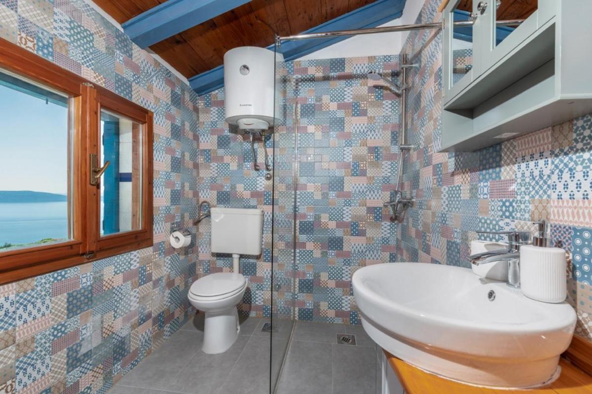 Willa Crni In Crni - Haus Fuer 6 Personen Labin  Zewnętrze zdjęcie