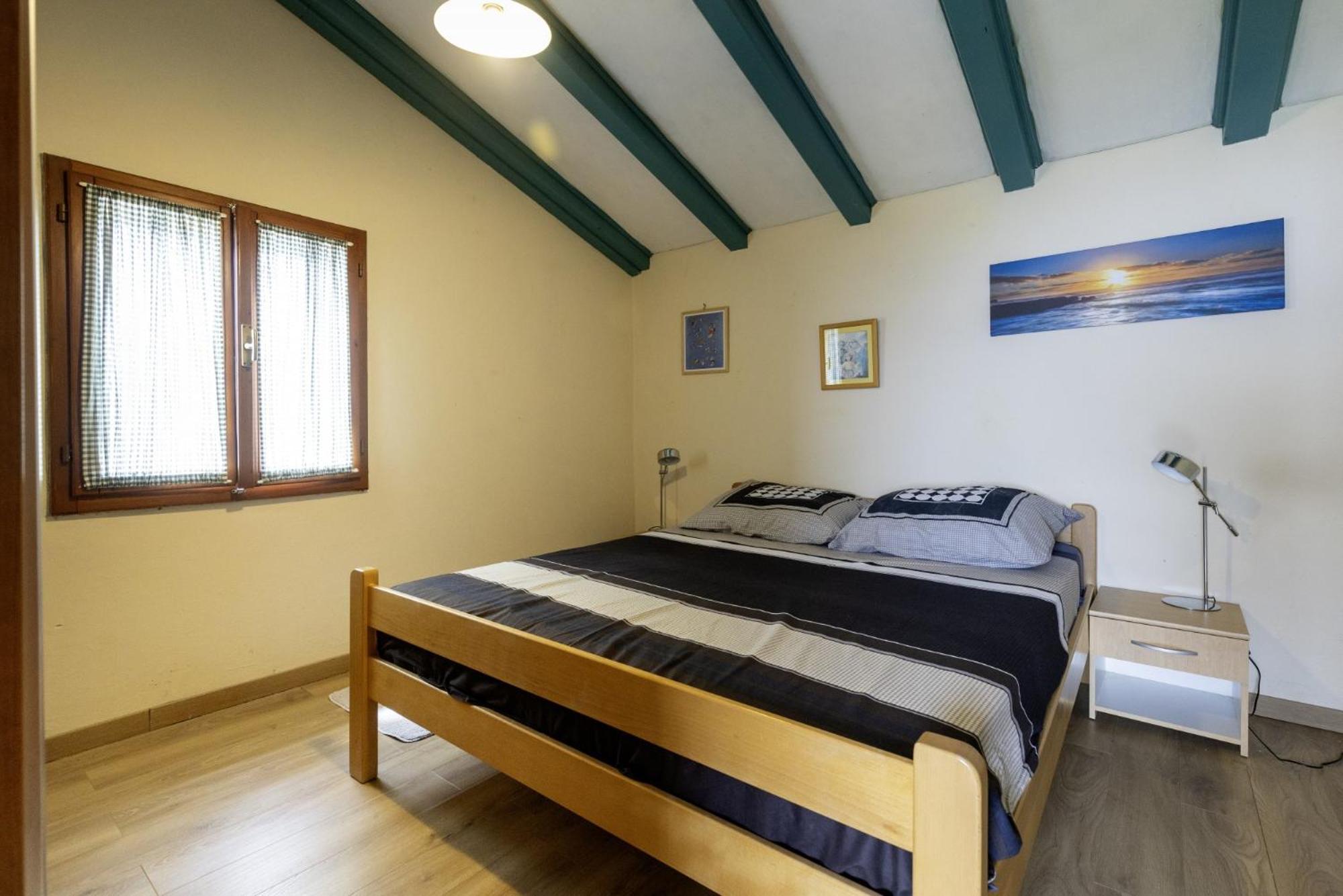 Willa Crni In Crni - Haus Fuer 6 Personen Labin  Zewnętrze zdjęcie