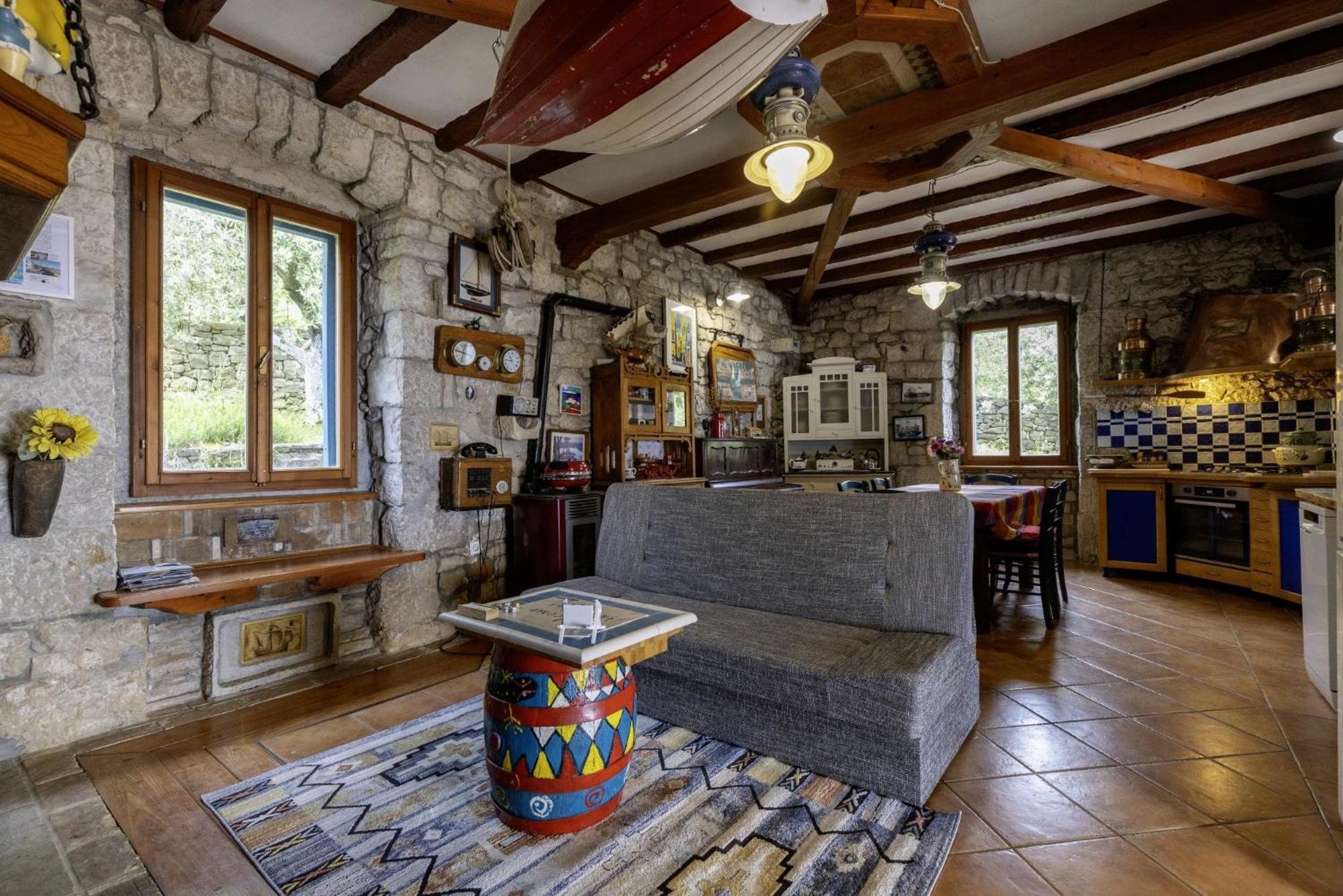 Willa Crni In Crni - Haus Fuer 6 Personen Labin  Zewnętrze zdjęcie